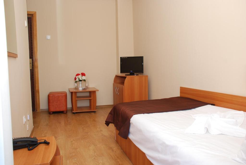 Hotel Liliacul คลูจ-นาโปกา ห้อง รูปภาพ